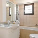 Vivian's - Endless View Apartment Svoronata