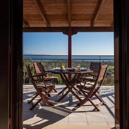 Vivian's Endless View Apartment Svoronata