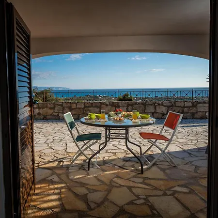 Apartment Vivian's Endless View Svoronata