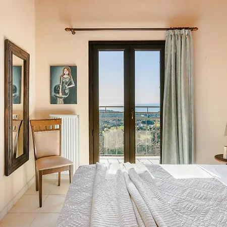 Vivian's Endless View Apartment Svoronata