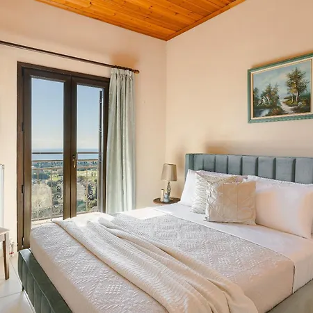 Vivian's Endless View Apartment *