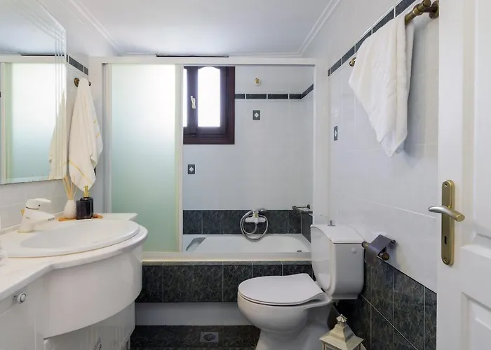 Vivian's - Endless View 斯沃伦塔