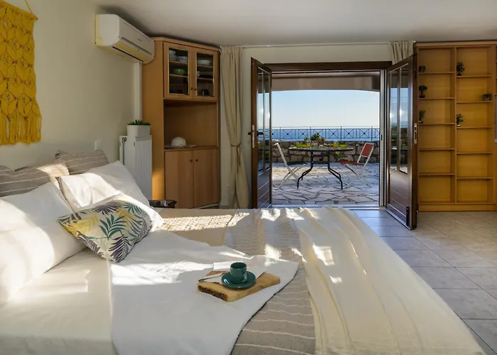 Vivian's - Endless View