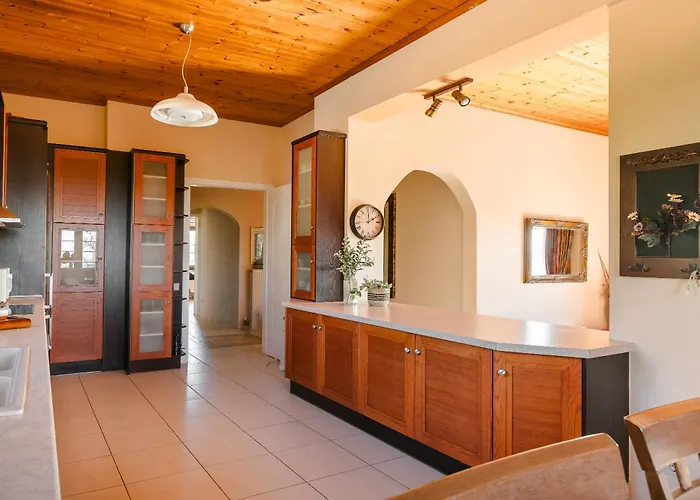 Vivian's - Endless View 斯沃伦塔