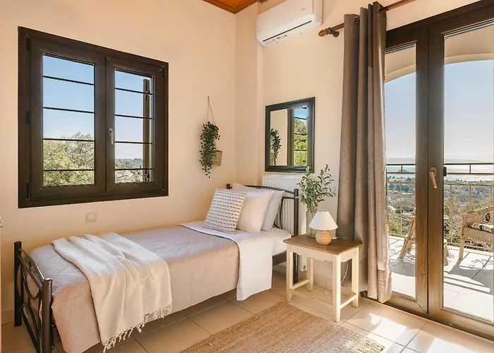 Vivian's - Endless View *