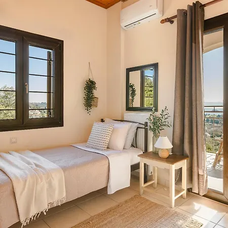 Vivian's - Endless View *